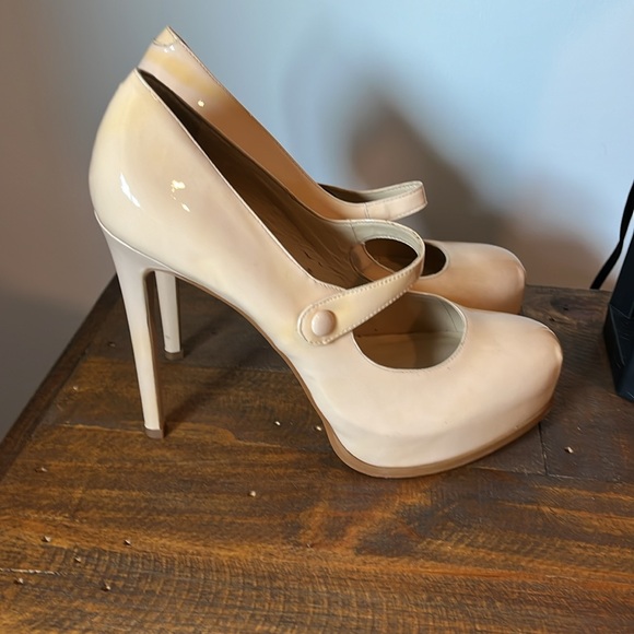 High heels from Brigitte Bailey by Pour La Victoire Beige patent size 10 - Picture 2 of 8